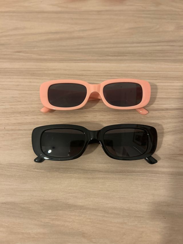 Gafas de sol rosas y negras