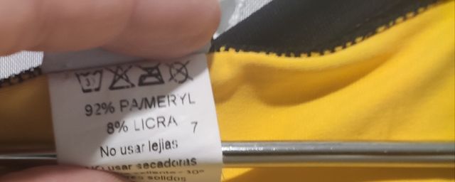 Camiseta sin mangas Q40grados amarilla