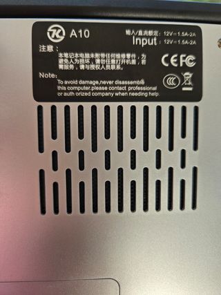 Portátil KUU A10 Plata