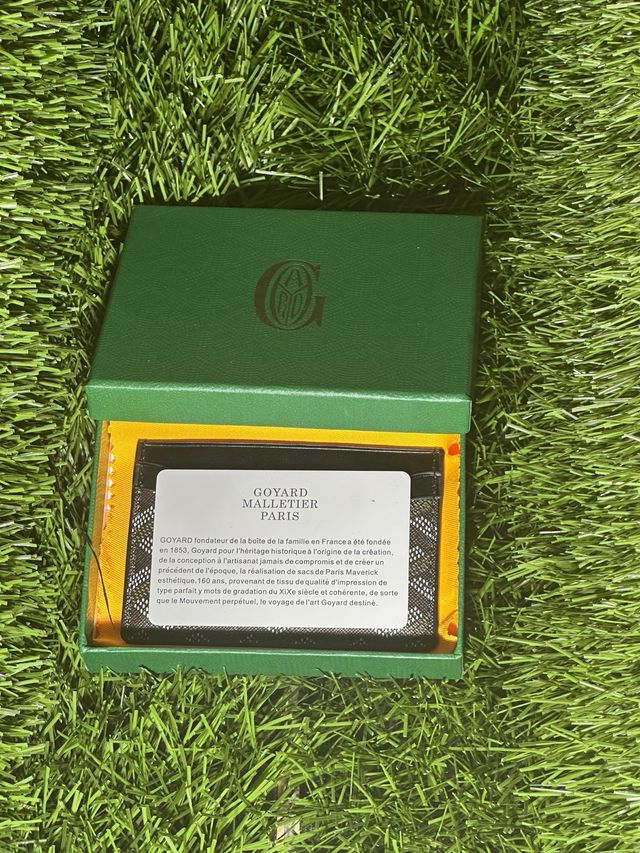 Tarjetero Goyard negro