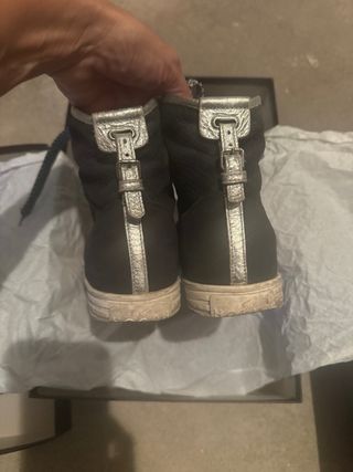 Scarpe blu scuro  e argento marca Hogan misura 35