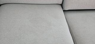 Sofá modular verde azulado con chaiselongue