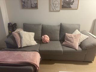 Sofá gris 3 plazas muy cómodo