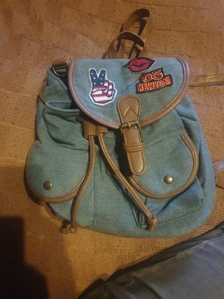 2 Mochilas pequeñas