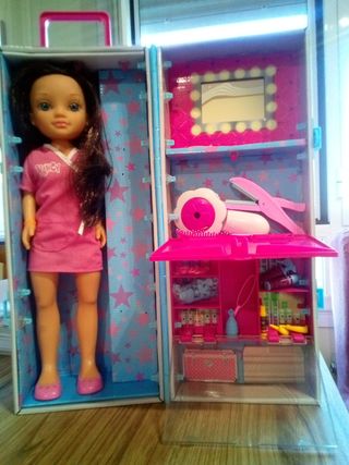 Nancy un día en la peluquería