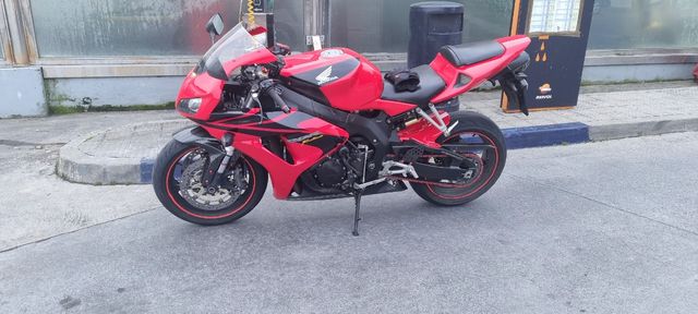 Honda CBR1000RR 2006