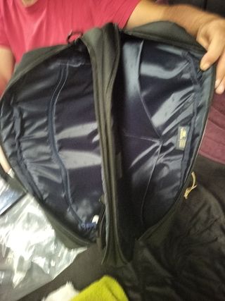 Bolsa portátil Rivacase hasta 17 pulgadas Negra