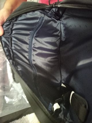 Bolsa portátil Rivacase hasta 17 pulgadas Negra