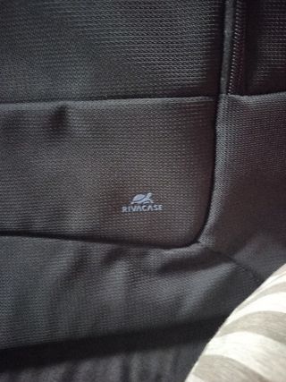 Bolsa portátil Rivacase hasta 17 pulgadas Negra
