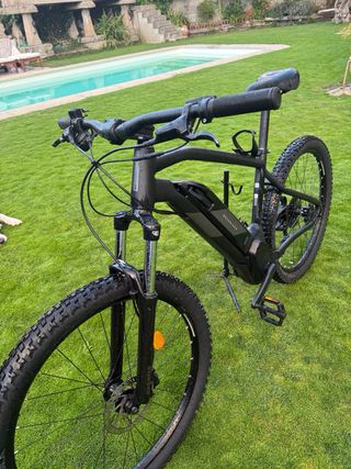Bicicleta Eléctrica Negra....