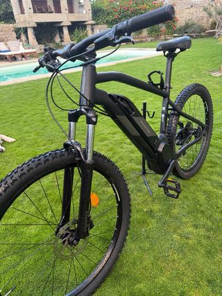 Bicicleta Eléctrica Negra....
