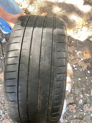 Neumáticos 255/40 ZR20 (101y)