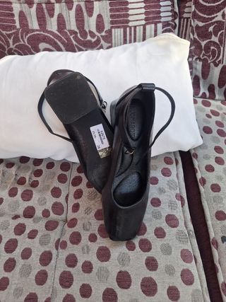 Zapatos de tacón negros para mujer