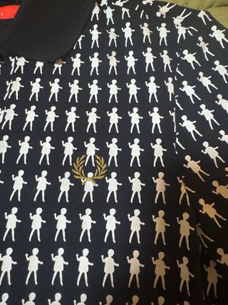 Polo Fred Perry talla XS o M. Mirar medidas :)