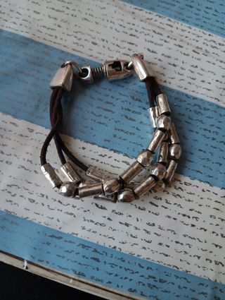 Pulsera Piel Ciclon Negra y Plateada