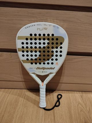 Pala Bullpadel Flow Woman 2024