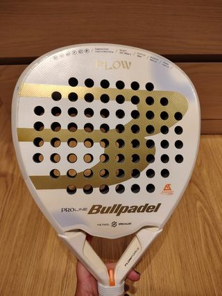 Pala Bullpadel Flow Woman 2024