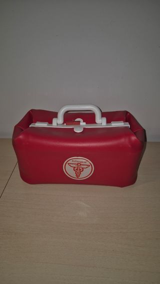 Maletín médico infantil rojo