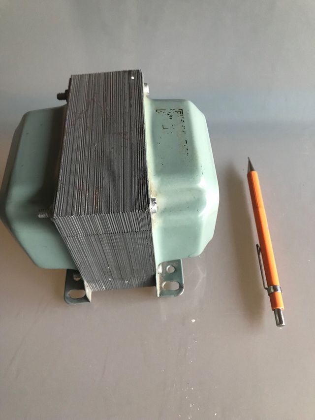 Transformador 125/220V