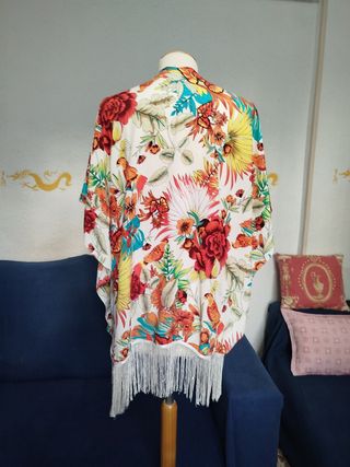 Kimono estampado flores con flecos