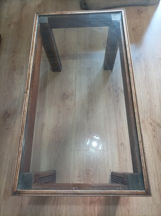 Mesa de centro de madera y cristal