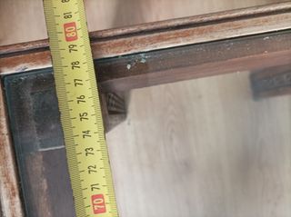 Mesa de centro de madera y cristal