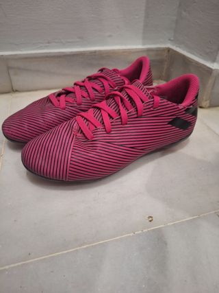 Botas de fútbol Adidas rosas