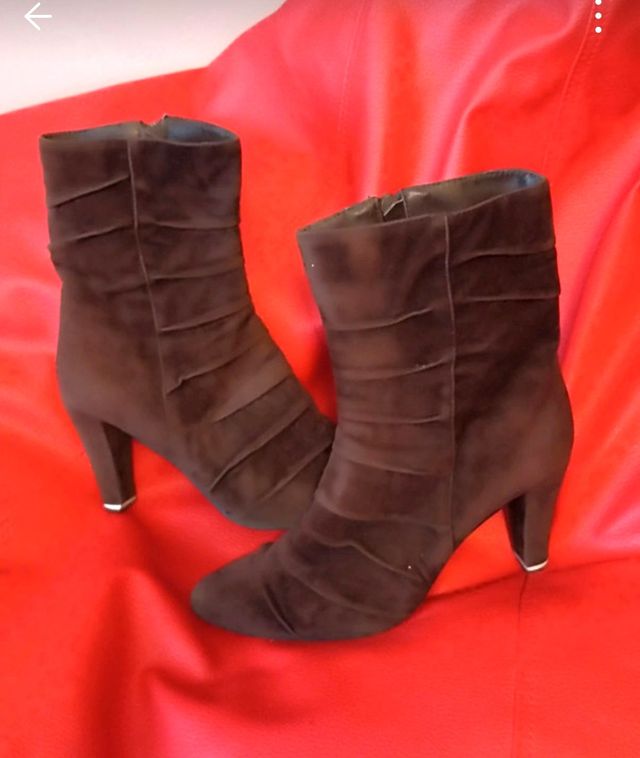 Botines marrones de tacón