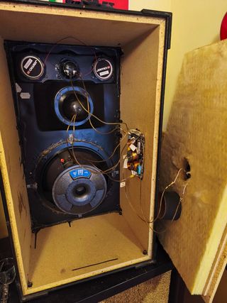 Altavoz Jamo 300 Profesional para reparar