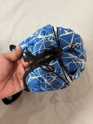 Chichonera Hockey Patines Azul.