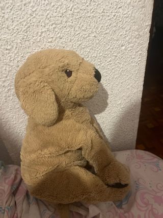 Perro de peluche suave