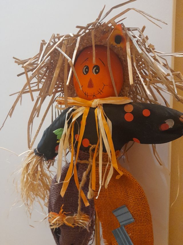 Espantapájaros Decorativo de Tela y Yute