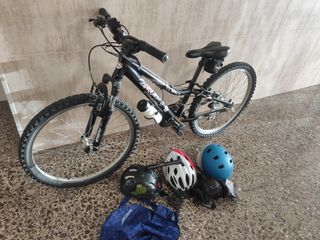Bicicleta de btt negra