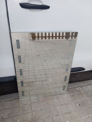 Espejo de baño plateado