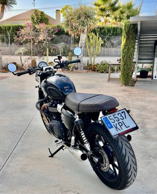Triumph Street Speed Twin 900 Boneville