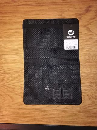 Cartera Tigernu Negra Nueva