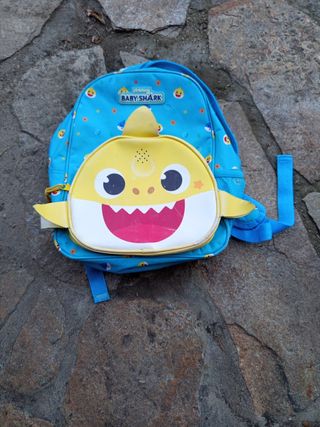 Mochila baby skark