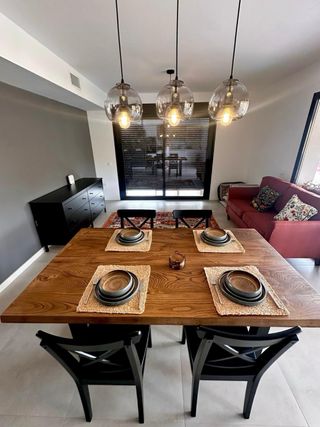Mesa de comedor madera y metal