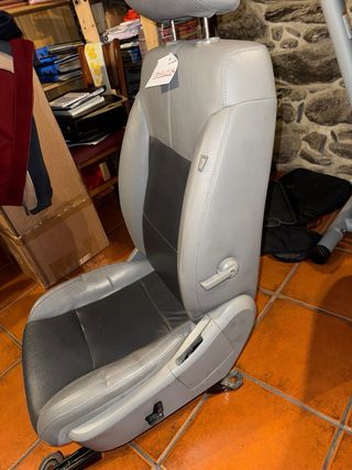 Asientos de cuero Dodge Avenger