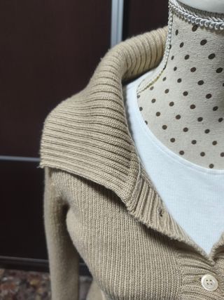 Cárdigan beige con cinturón(talla pequeño)