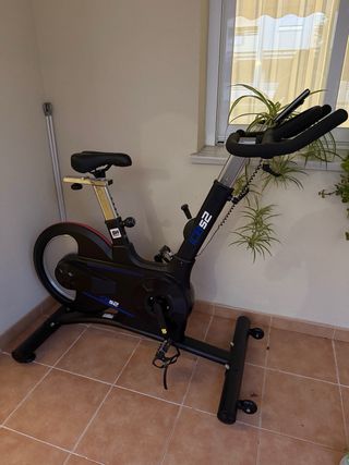 Bicicleta Estática BH ICB S2