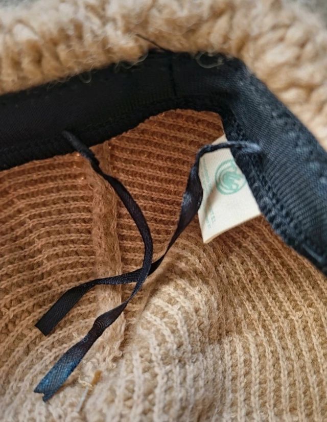 Boina de lana marrón