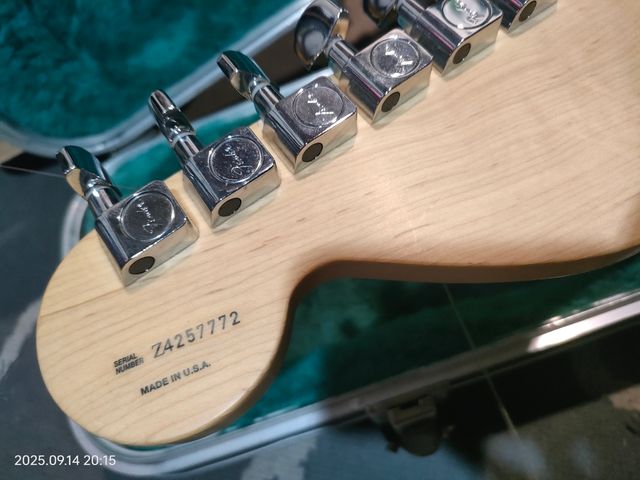 Guitarra Eléctrica Fender Stratocaster