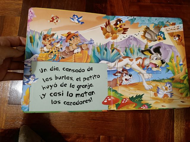 Libro infantil El patito Feo en formato puzzle