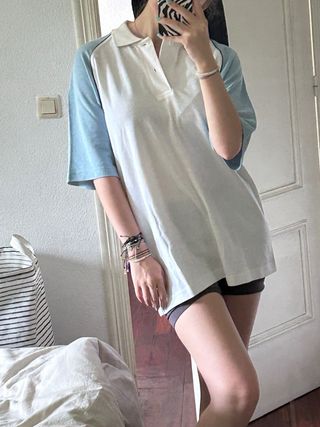 Polo vintage blanco y azul
