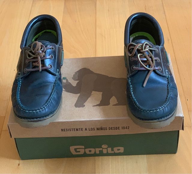 Zapatos de cordones. Marca Gorila. Número 38.