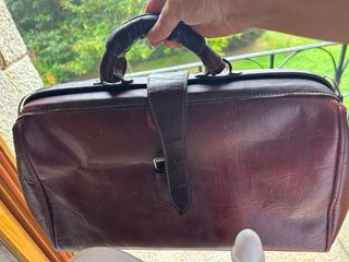 Bolso de viaje de cuero tipo médico antiguo