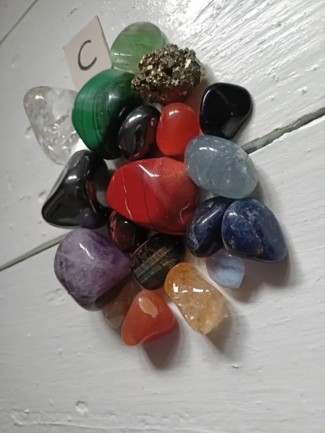 Lotes de piedras y cabujones variados