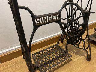 Máquina de coser antigua Singer