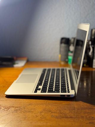 MacBook Air 11 i7 Plata